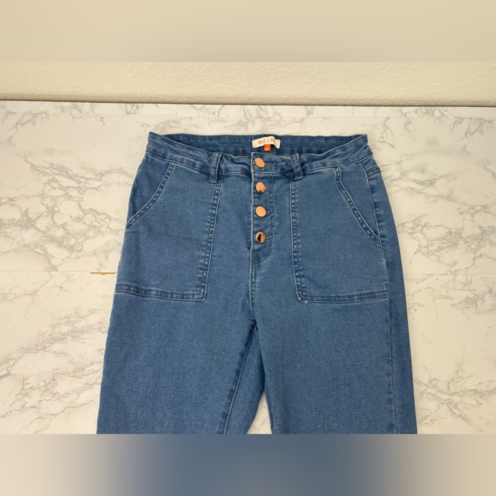 Mele E Pere Jeans Juniors Light Blue Jeans Sz 11 Button Fly Flare Leg Denim​​ - Picture 2 of 7